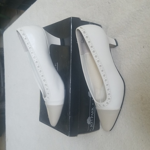 10 Park Heels - Picture 2 of 4